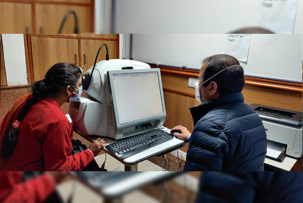 D R Eye Centre